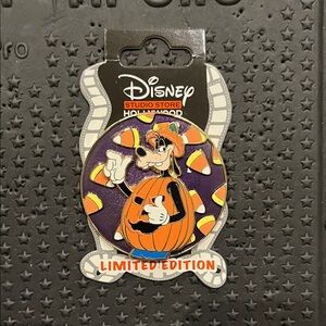 Disney Studio Store Hollywood Goofy Candy Corn Halloween LE 400 Pin (Msc - 43)